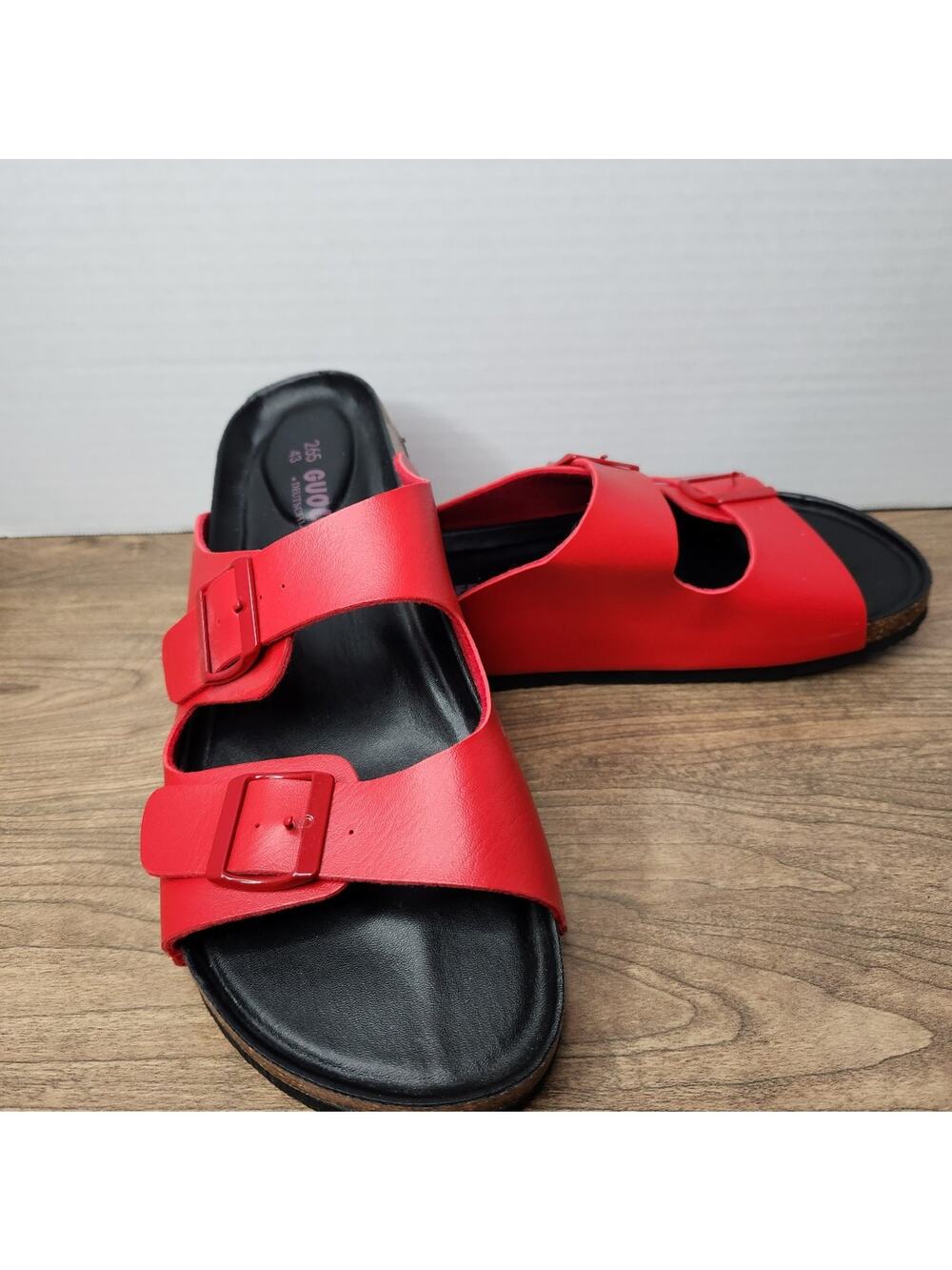 Guoluofei size 43 (Mens 9.5-10) red sandal